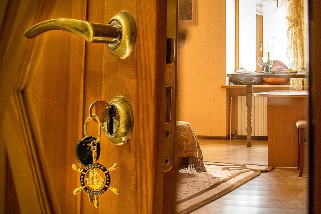 Mini-Hotel In The Very Heart Of Odessa ภายนอก รูปภาพ