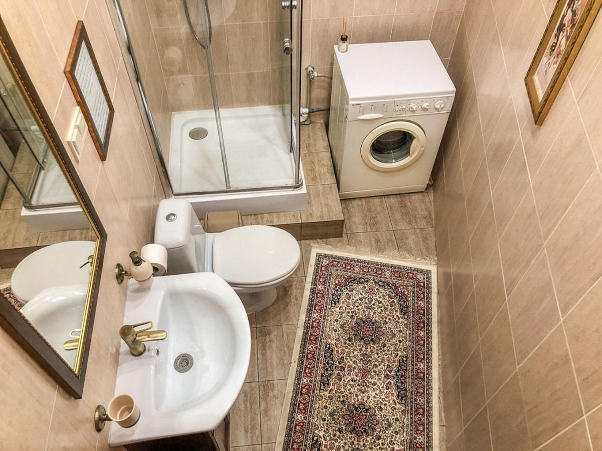 Mini-Hotel In The Very Heart Of Odessa ภายนอก รูปภาพ