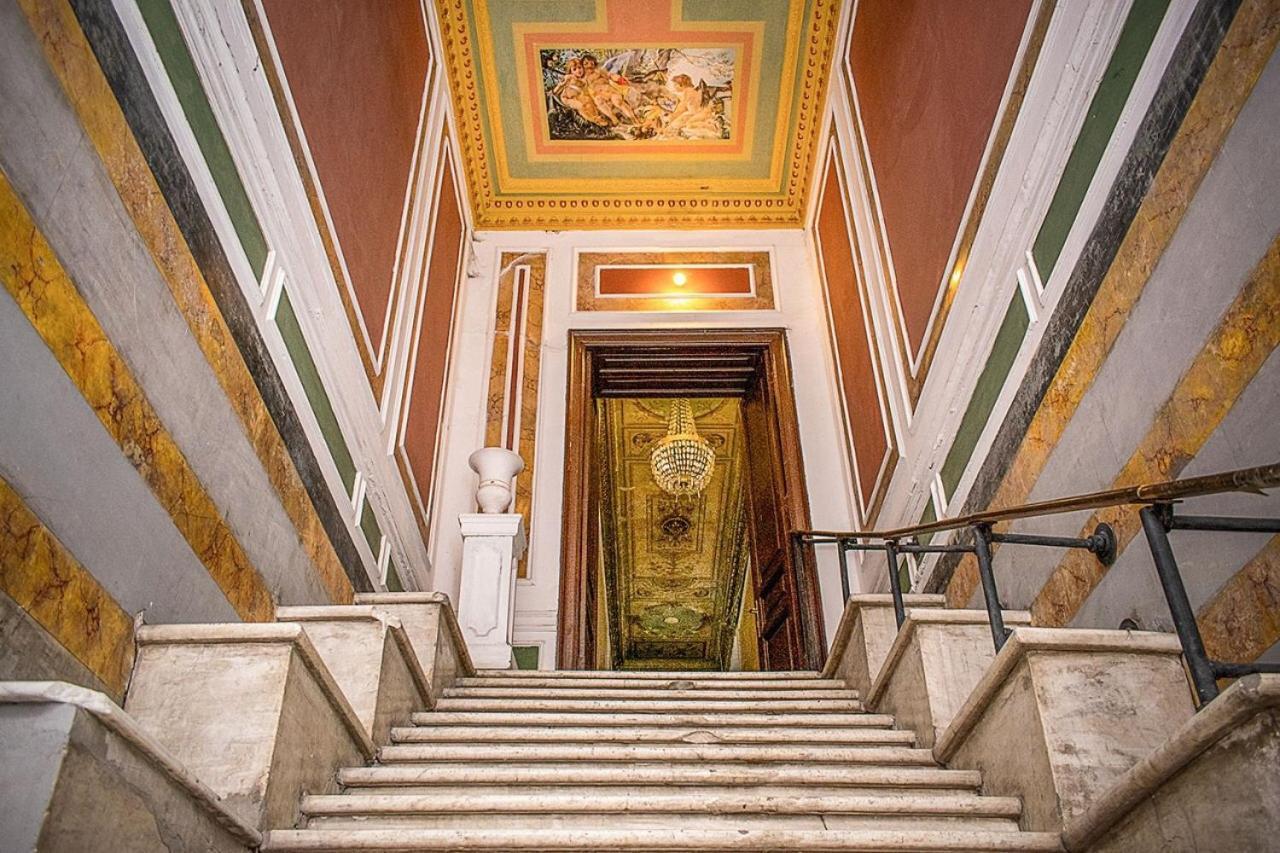 Mini-Hotel In The Very Heart Of Odessa ภายนอก รูปภาพ